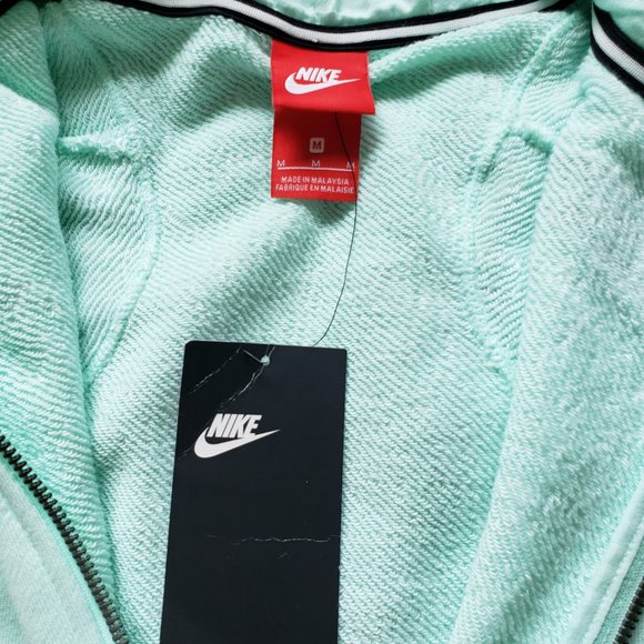 NWT Nike Big Girls M Zip-Up Hoodie - Picture 3 of 4